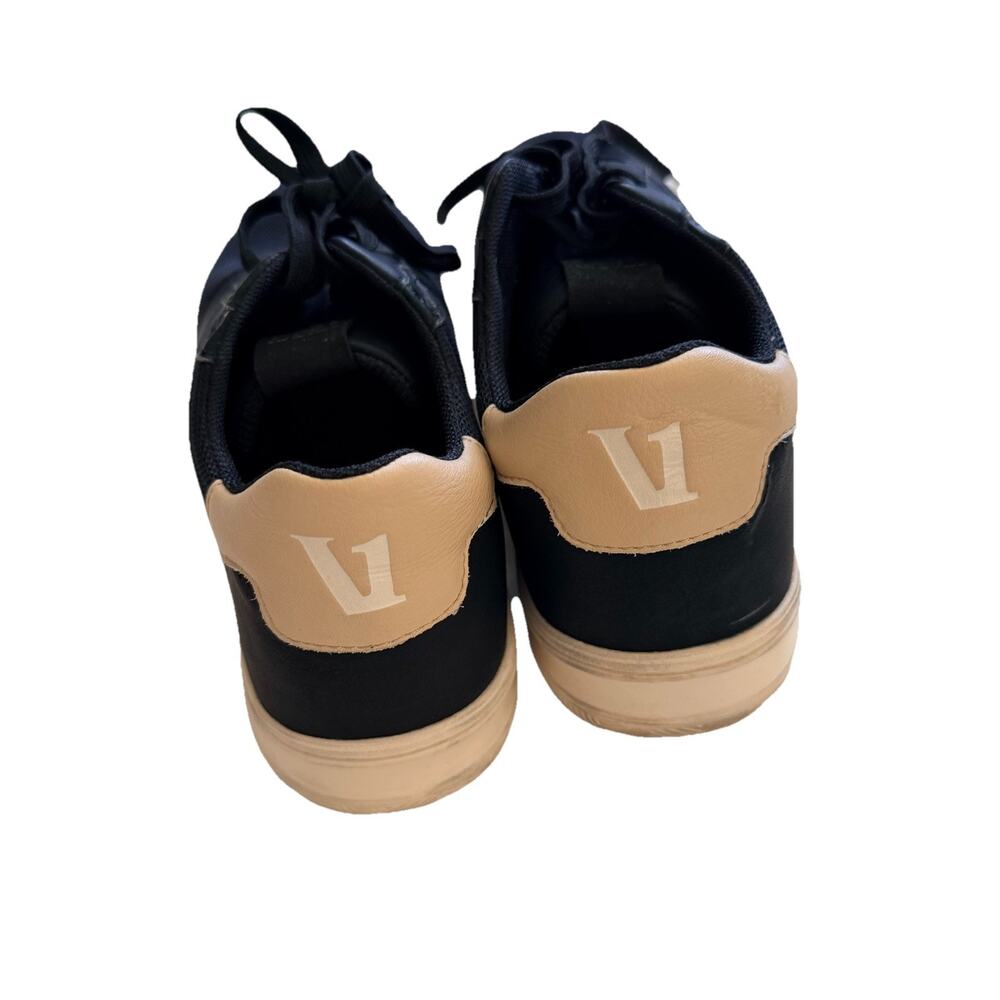 Vuori Womens CLAE Black Logo Sneakers Athletic Sz 8 Shoes